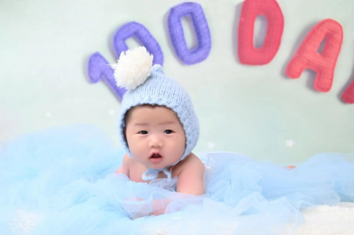 琼中宝宝脸上起红疹子