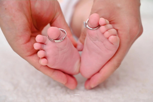 琼中宝宝头发少缺什么